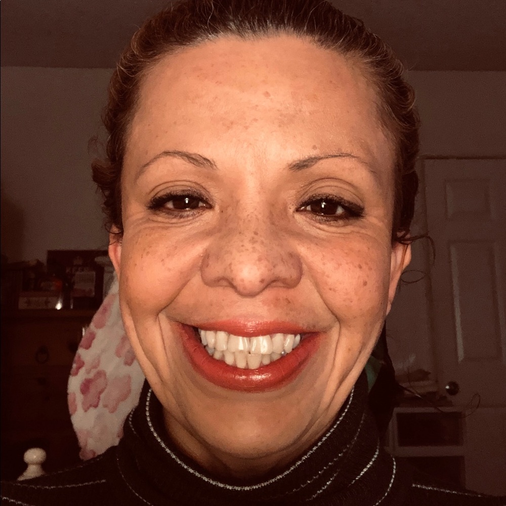 Meet your Posher, Olivia